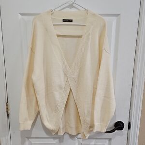 Women's Sweater - Cream Criss Cross Design